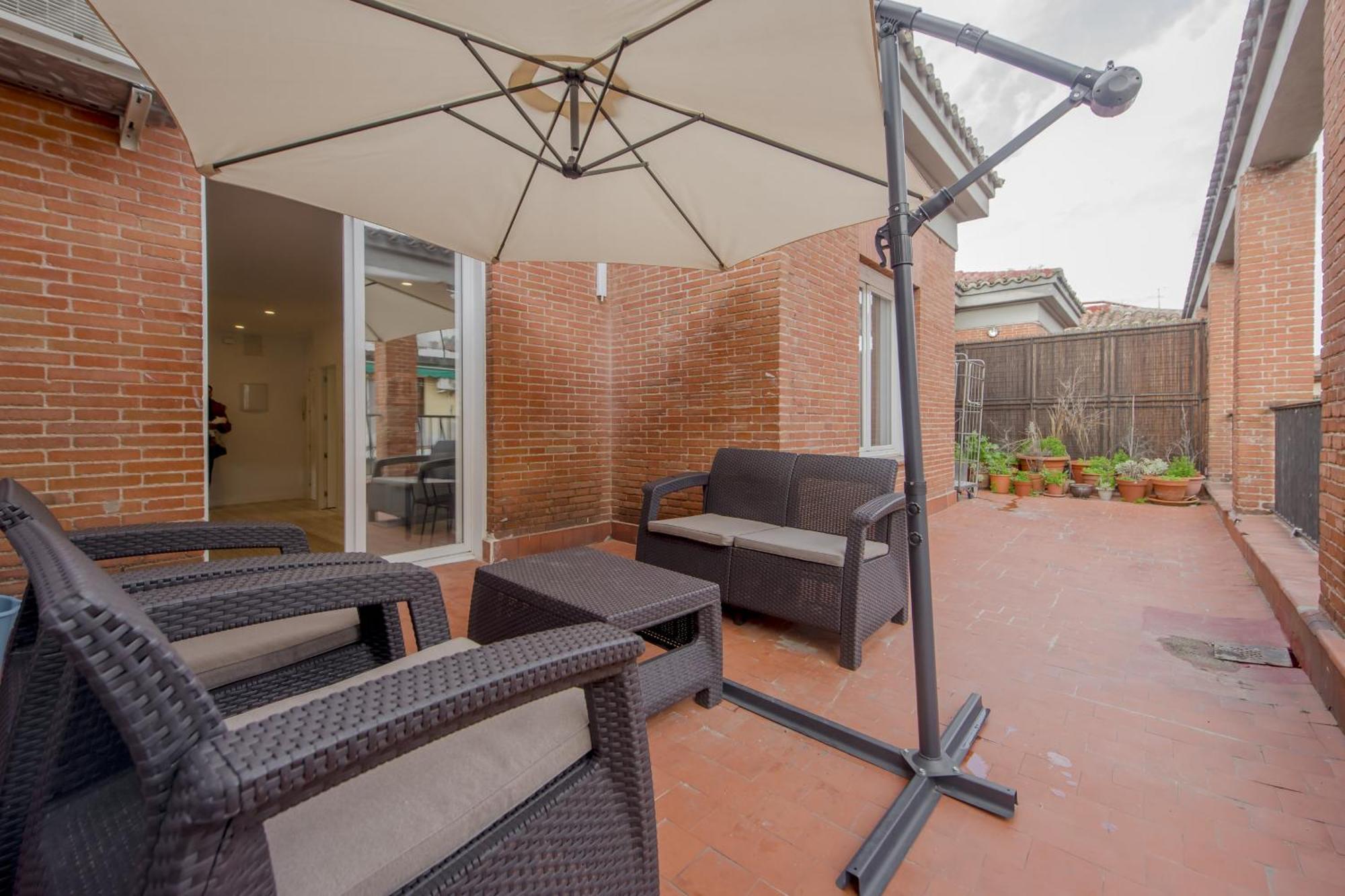 Atico X9 Pax Con Gran Terraza En El La Latina Appartement Madrid